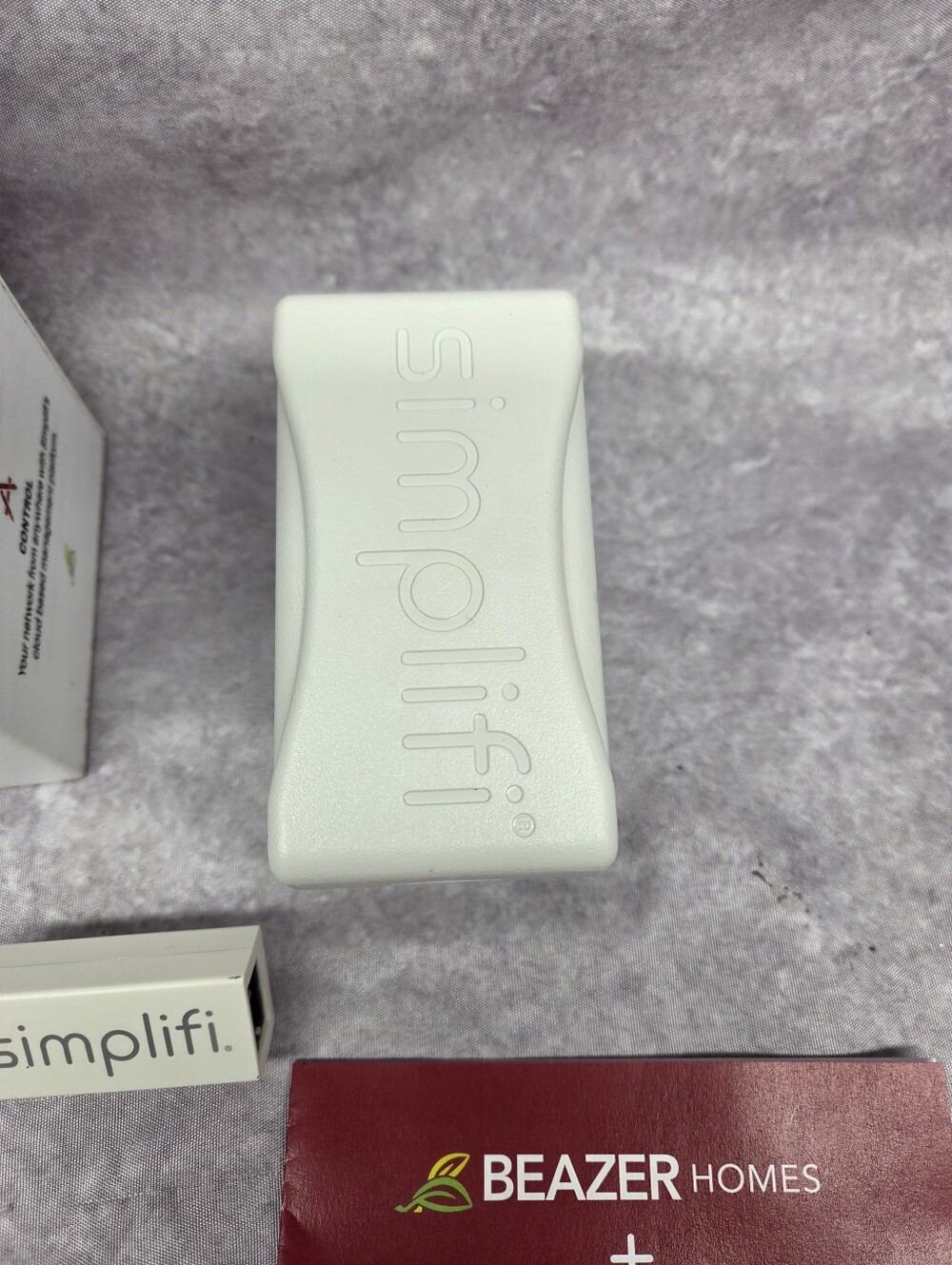 Simplifi LTE Smart Hub Cellular Internet + WiFi Router - Picture 3 of 5